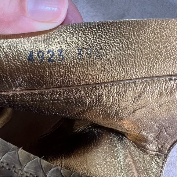 PRADA SNAKESKIN HIGH HEEL ANKLE BOOT
OLIVE GREEN WITH GOLD LEATHER LINING 39 1/2 - Picture 12 of 13